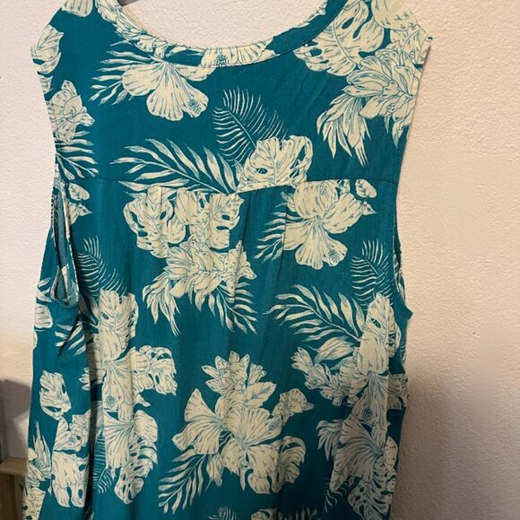 Torrid tropical floral V neck blouse size 3 - Picture 4 of 4